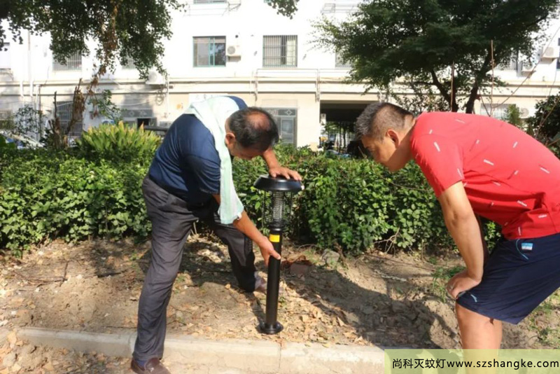 太阳能灭蚊灯成为泰州防制病媒重要利器
